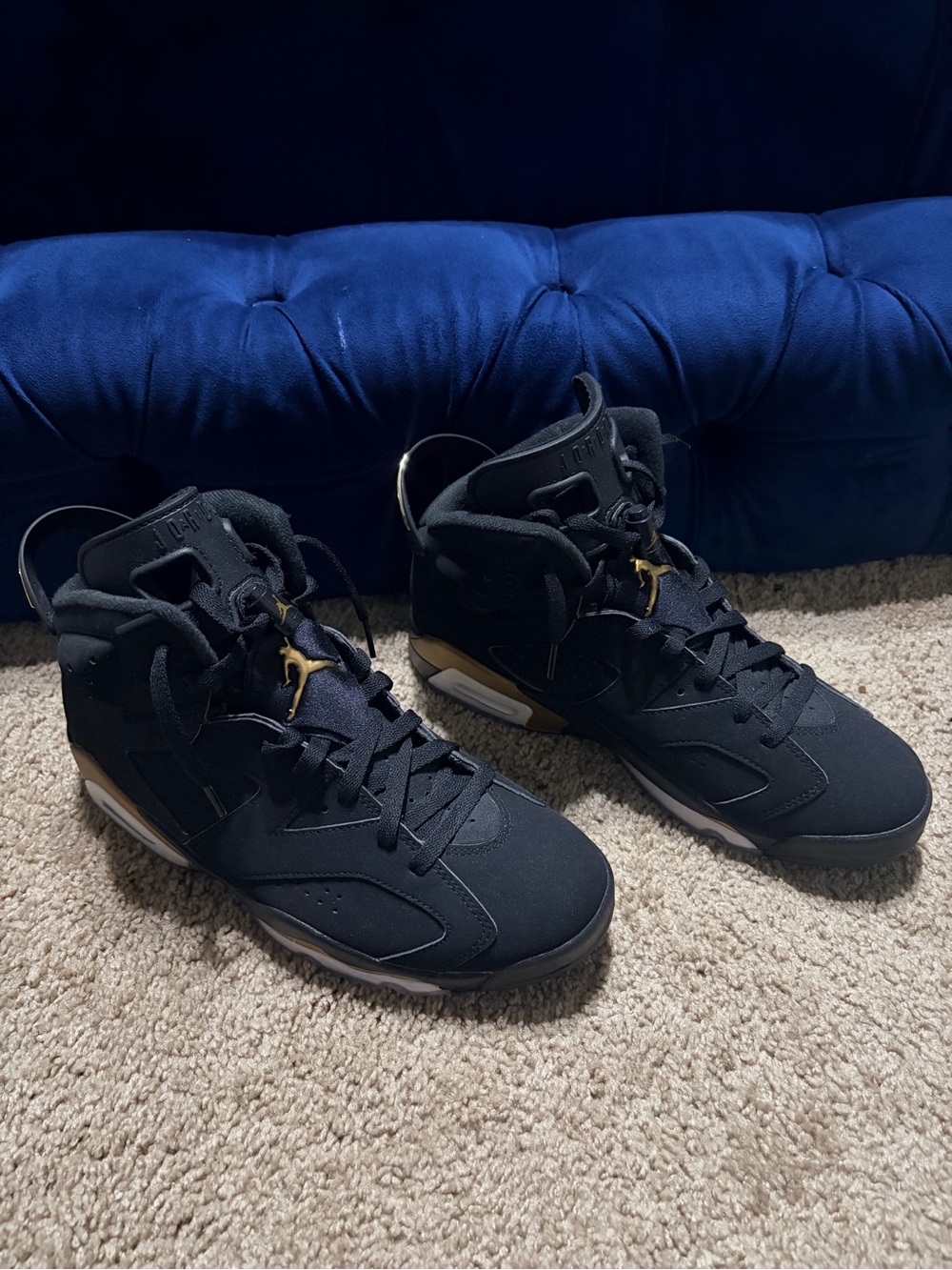 Jordan 6 “Defining Moments” Size 9 - Picture 2 of 8